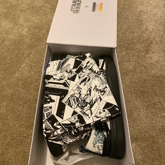 Toms Star Wars shoes - Picture 2 of 3